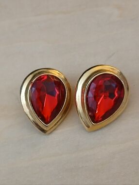 VINTAGE 80s earrings Preloved By Me